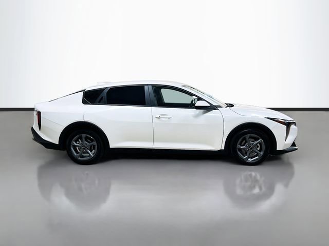 Certified 2025 Kia K4 LXS image 8