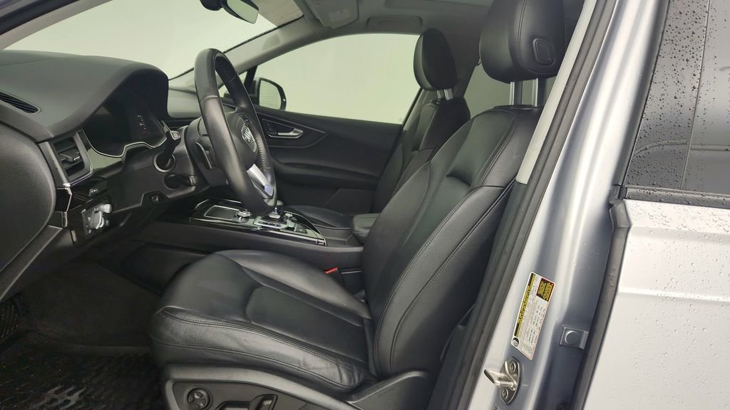 Used 2019 Audi Q7 3.0T Prestige w/ Prestige Package AWD/4WD image 15