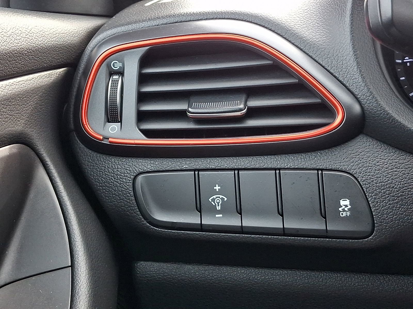 Used 2020 Hyundai Elantra GT N Line image 23