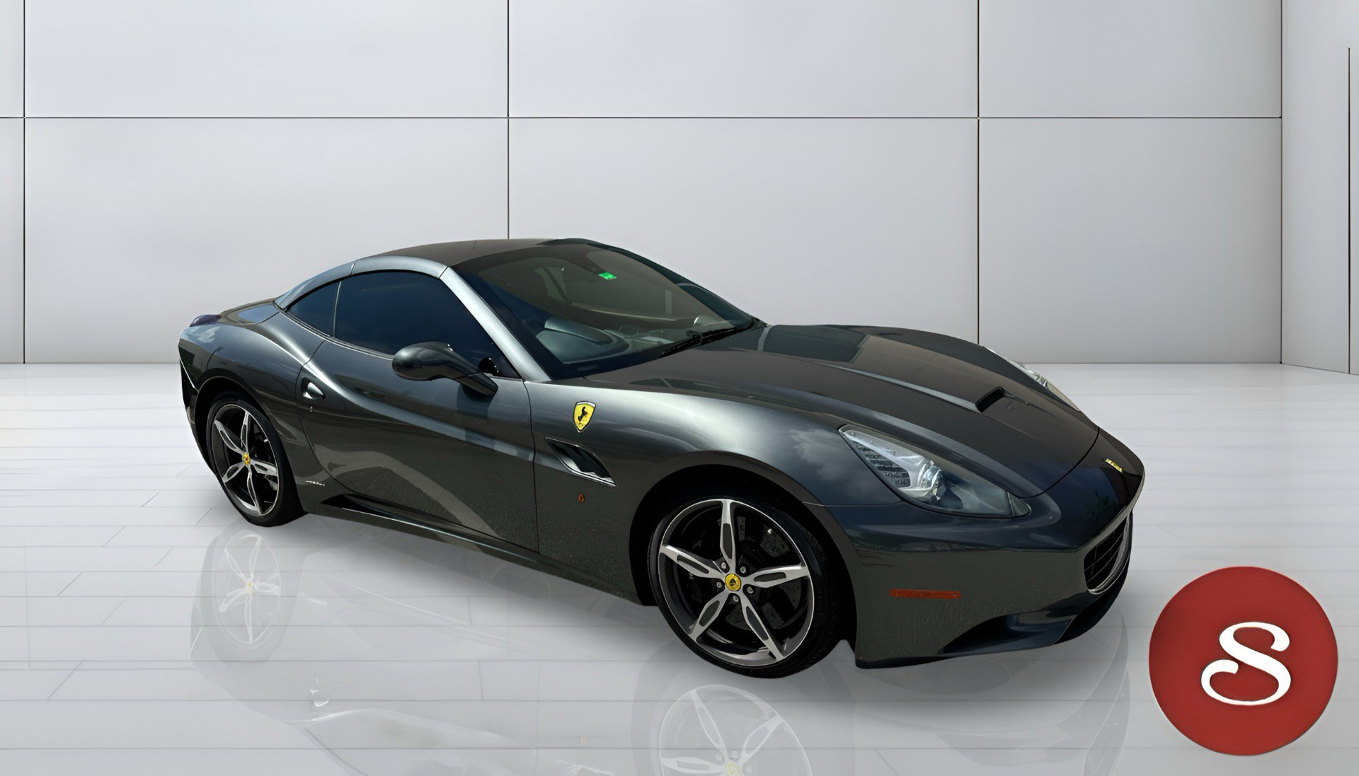 Used 2013 Ferrari California RWD image 8