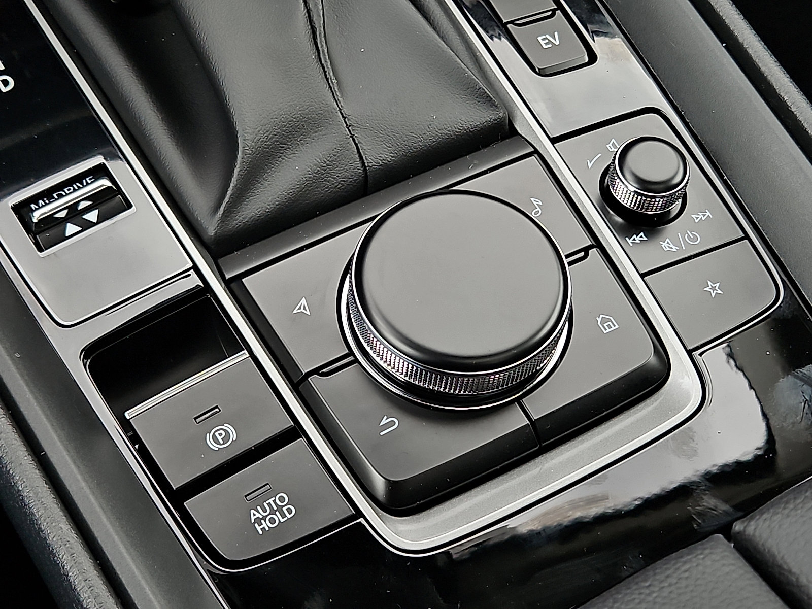 New 2026 MAZDA CX-50 AWD 2.5 Hybrid w/ Cargo Package image 19