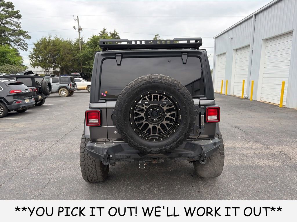 Used 2018 Jeep Wrangler Unlimited Sahara w/ Dual Top Group AWD/4WD image 5
