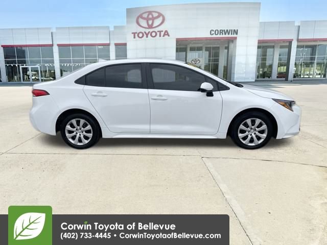 Used 2025 Toyota Corolla LE image 6