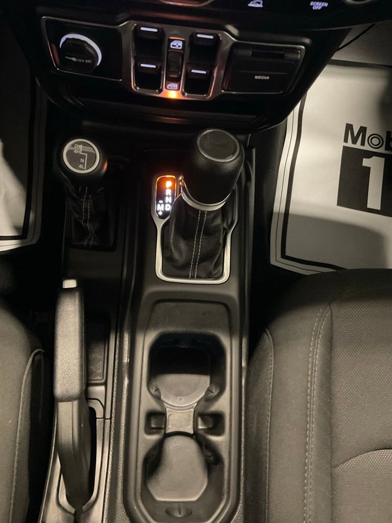 Used 2023 Jeep Wrangler Sahara image 24