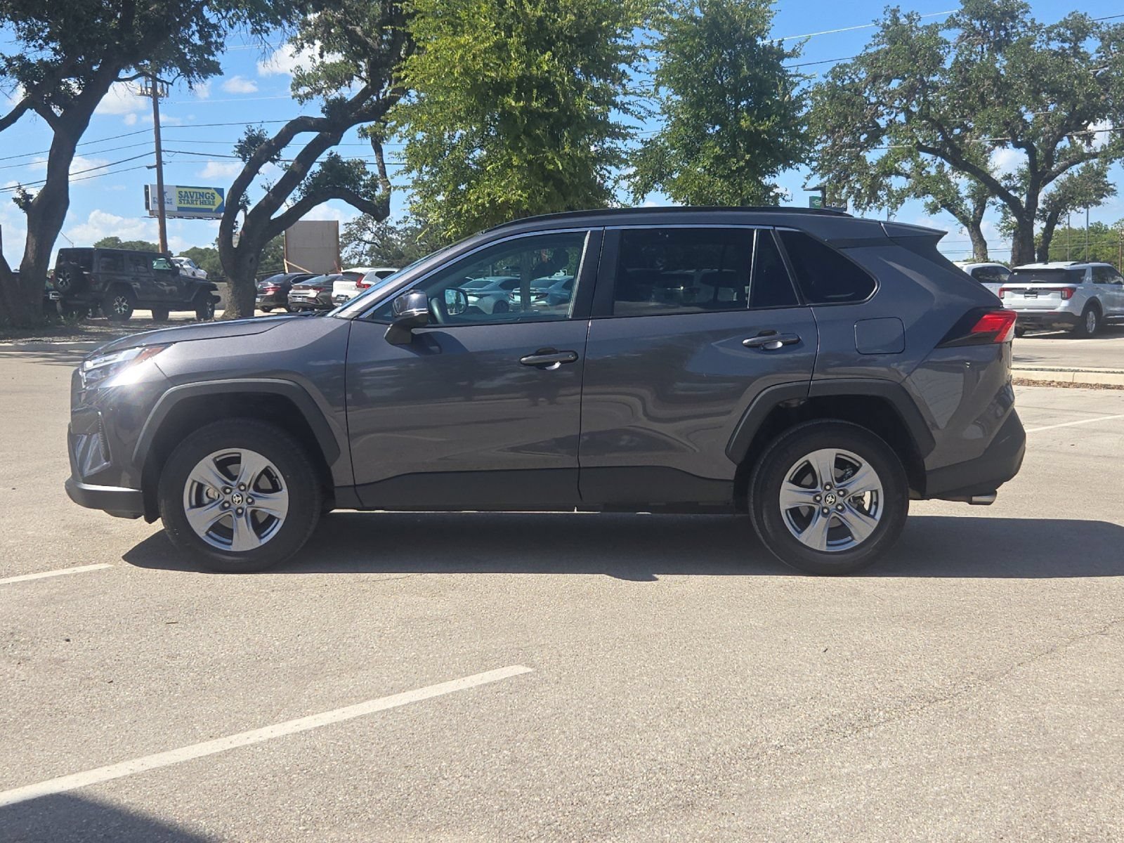 Used 2024 Toyota RAV4 XLE FWD image 2
