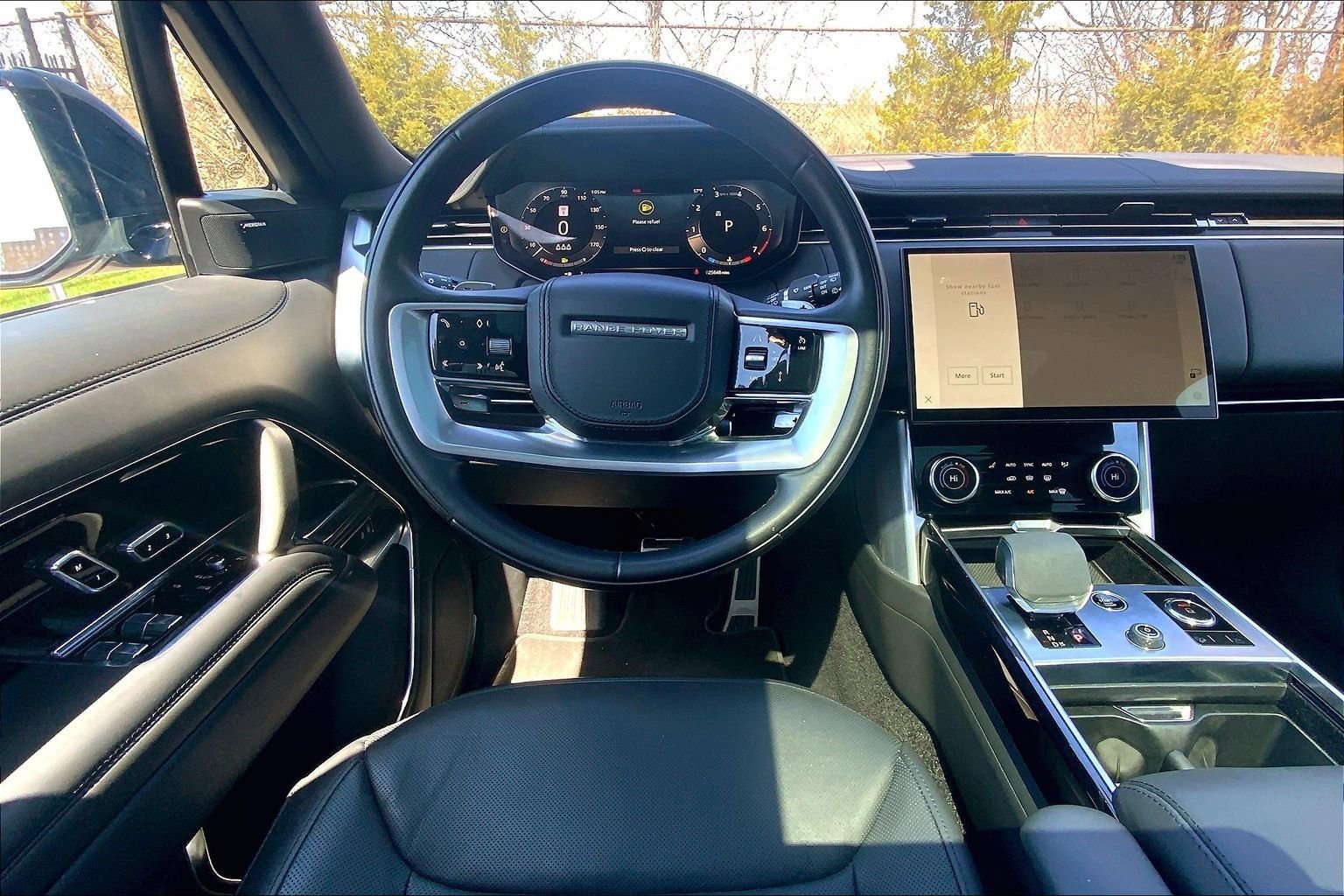 Used 2023 Land Rover Range Rover SE image 5