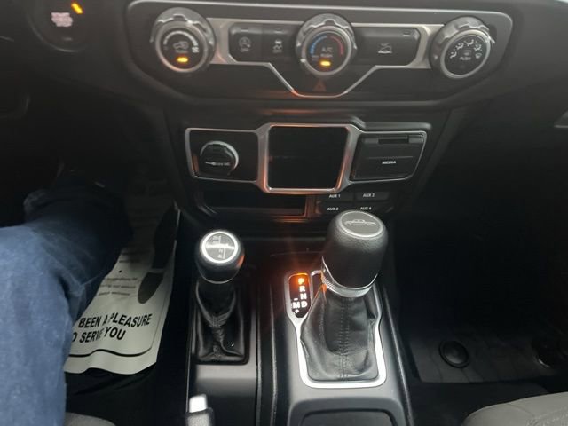 Used 2021 Jeep Gladiator Sport image 23