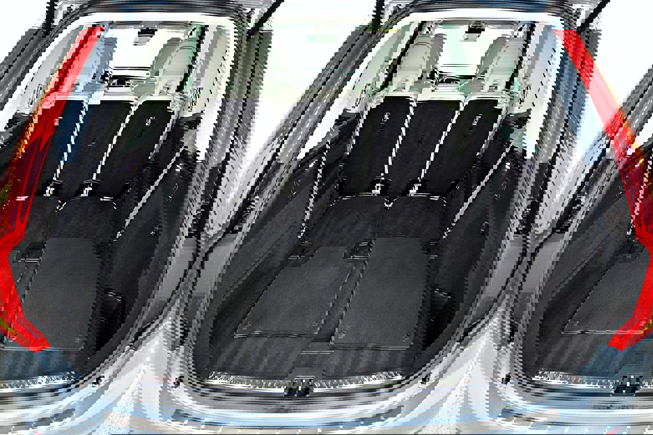 Used 2020 Volvo XC90 T6 Momentum image 34