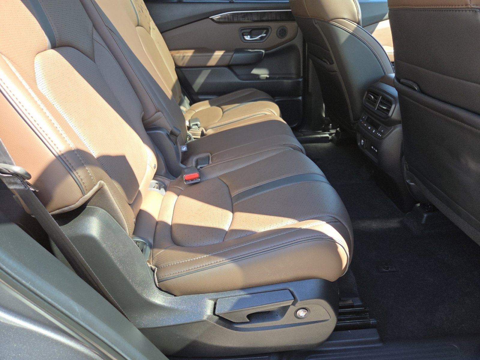 Certified 2025 Honda Pilot Elite image 30