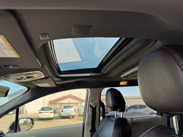 Used 2021 Toyota Sienna Platinum image 6
