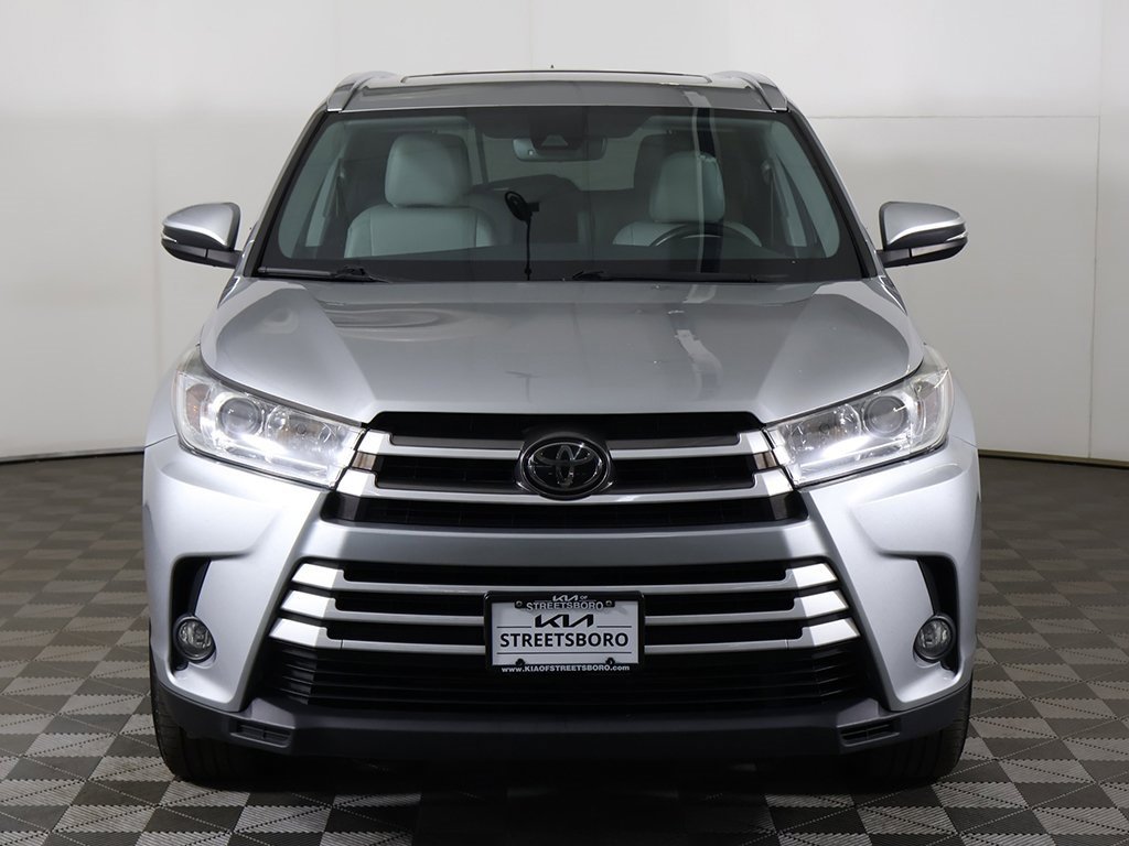 Used 2017 Toyota Highlander XLE image 13