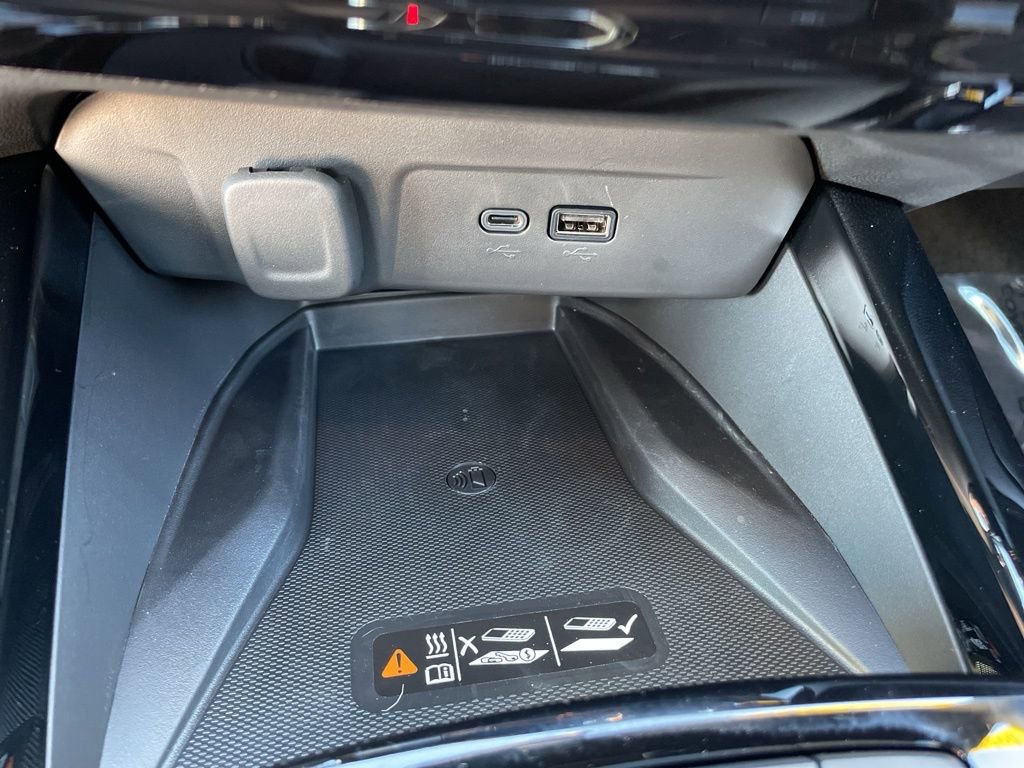 New 2026 Chevrolet Trax RS w/ Sunroof Package image 19