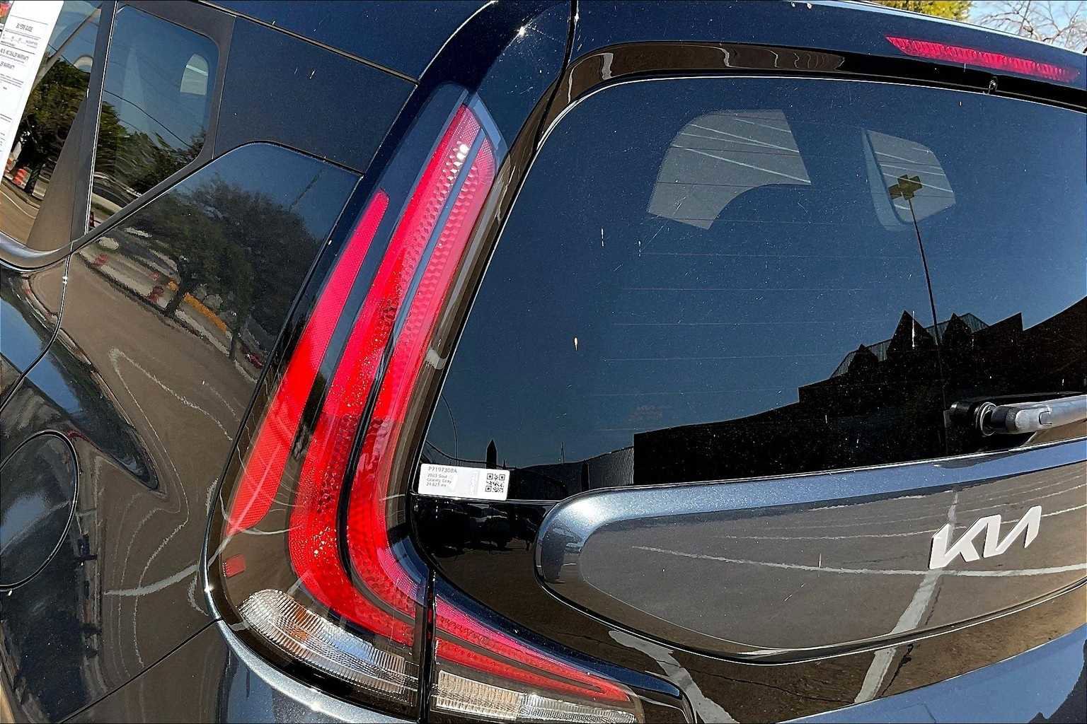 Certified 2023 Kia Soul LX image 30