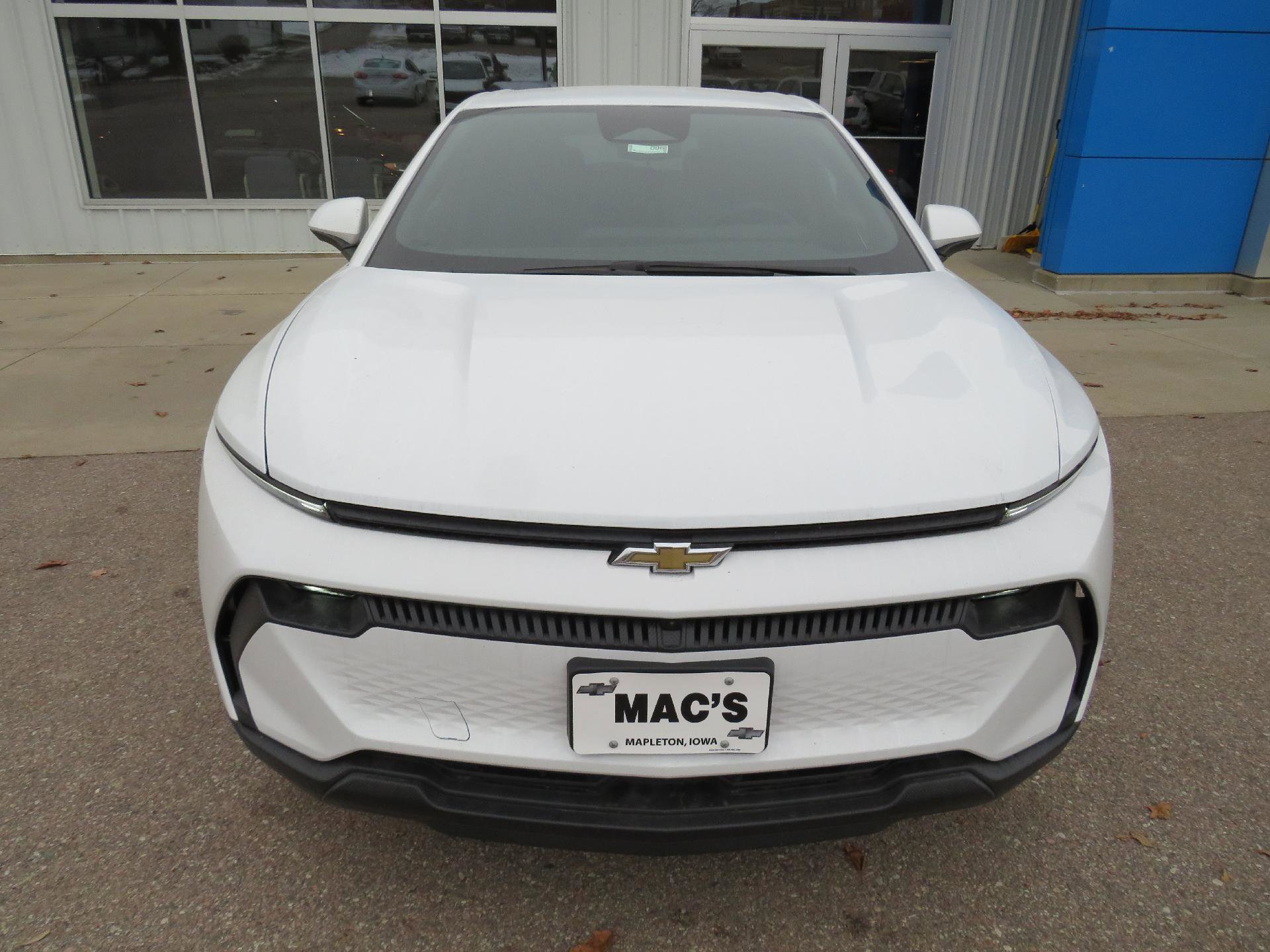 New 2026 Chevrolet Equinox EV LT image 12