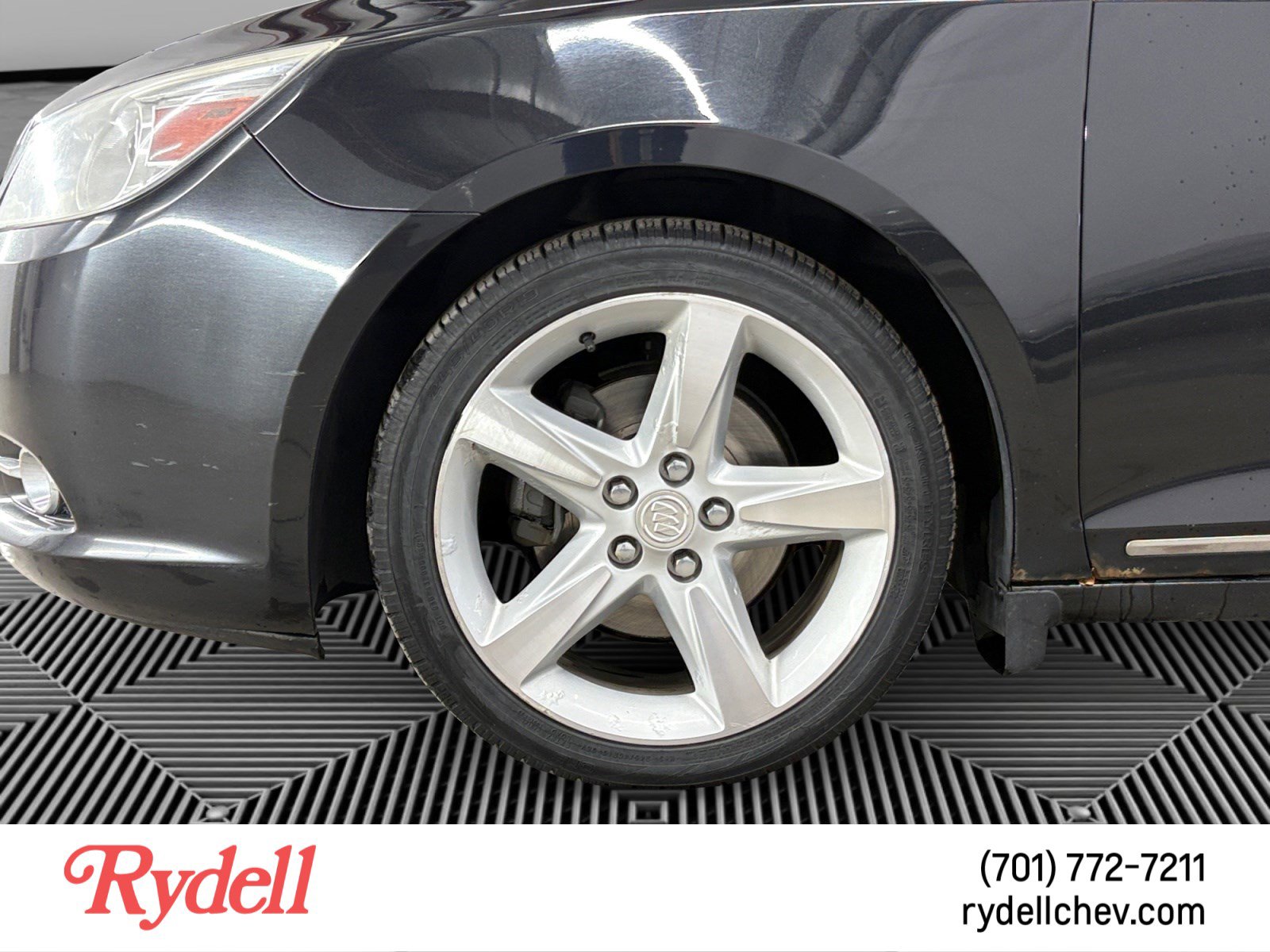 Used 2013 Buick LaCrosse Touring FWD image 9