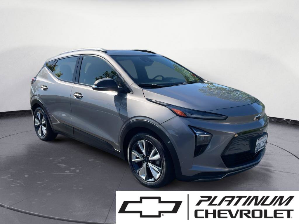 Used 2023 Chevrolet Bolt EUV LT w/ Convenience Package FWD image 1
