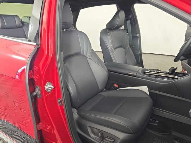 Used 2025 Toyota Crown Limited w/ Advanced Technology Package AWD/4WD image 20