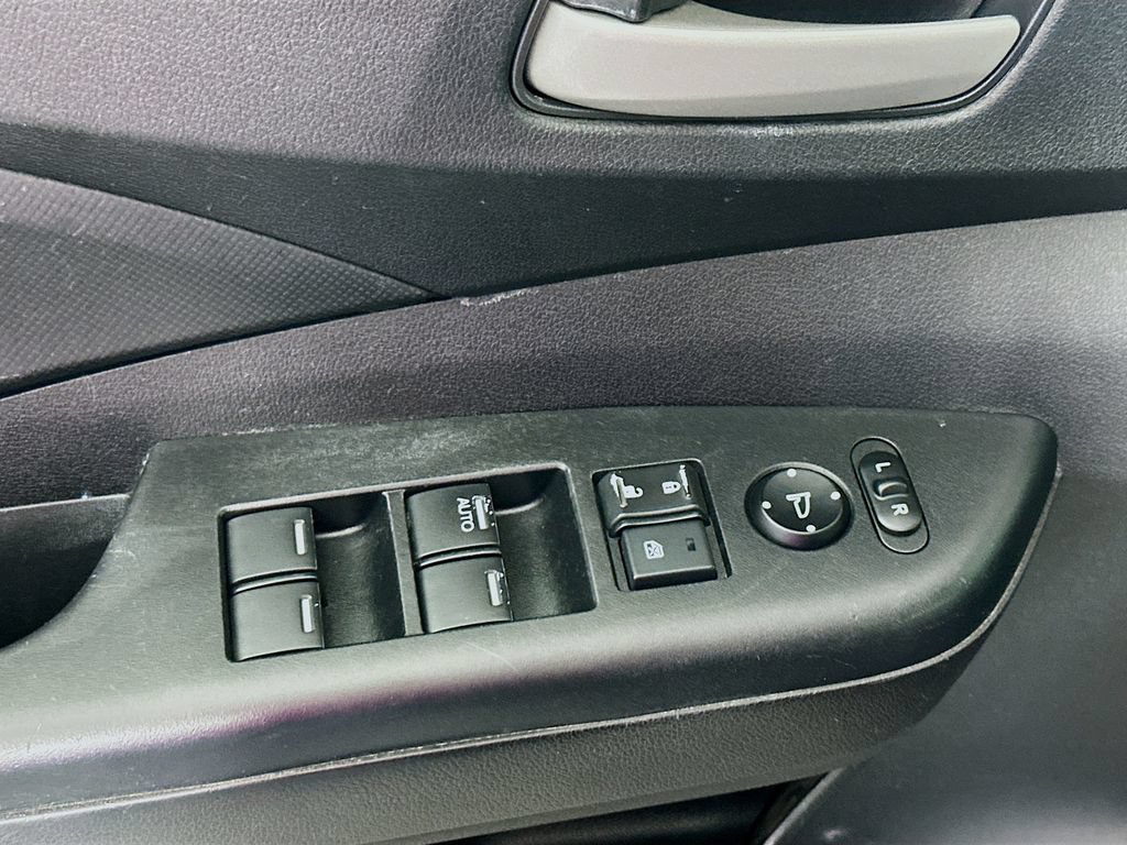 Used 2013 Honda CR-V LX image 18