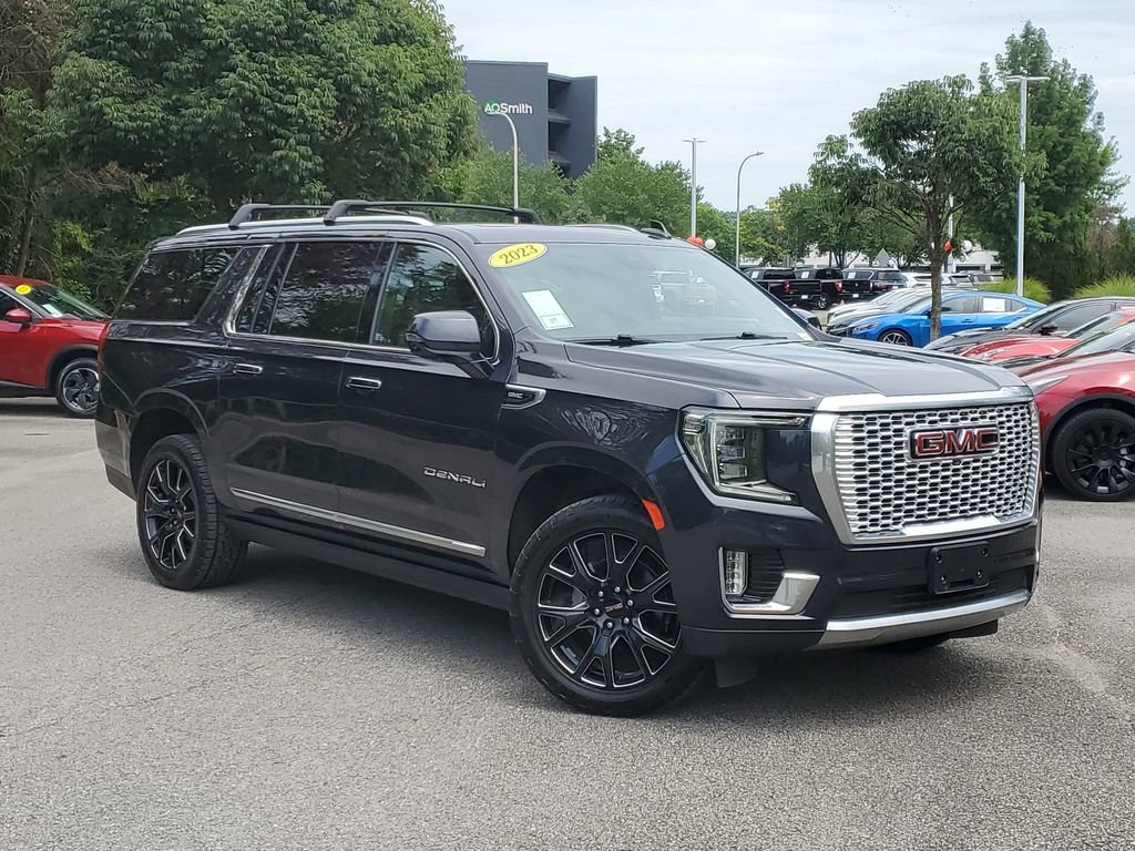 Used 2023 GMC Yukon XL Denali AWD/4WD image 36