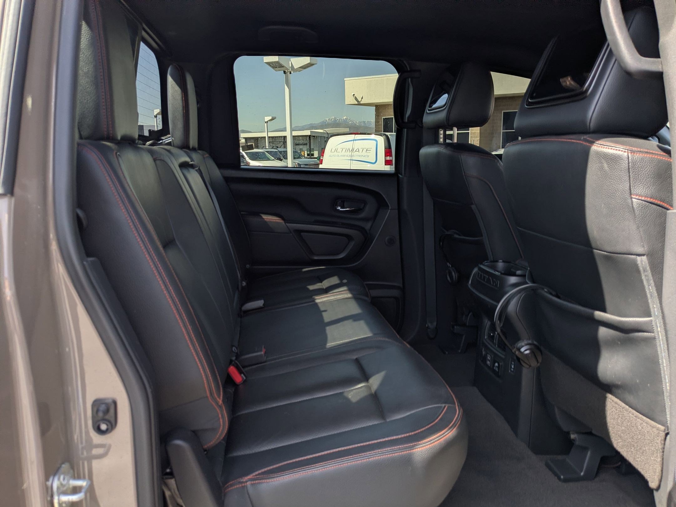 Used 2021 Nissan Titan PRO-4X w/ Pro-4x Convenience Package AWD/4WD image 26