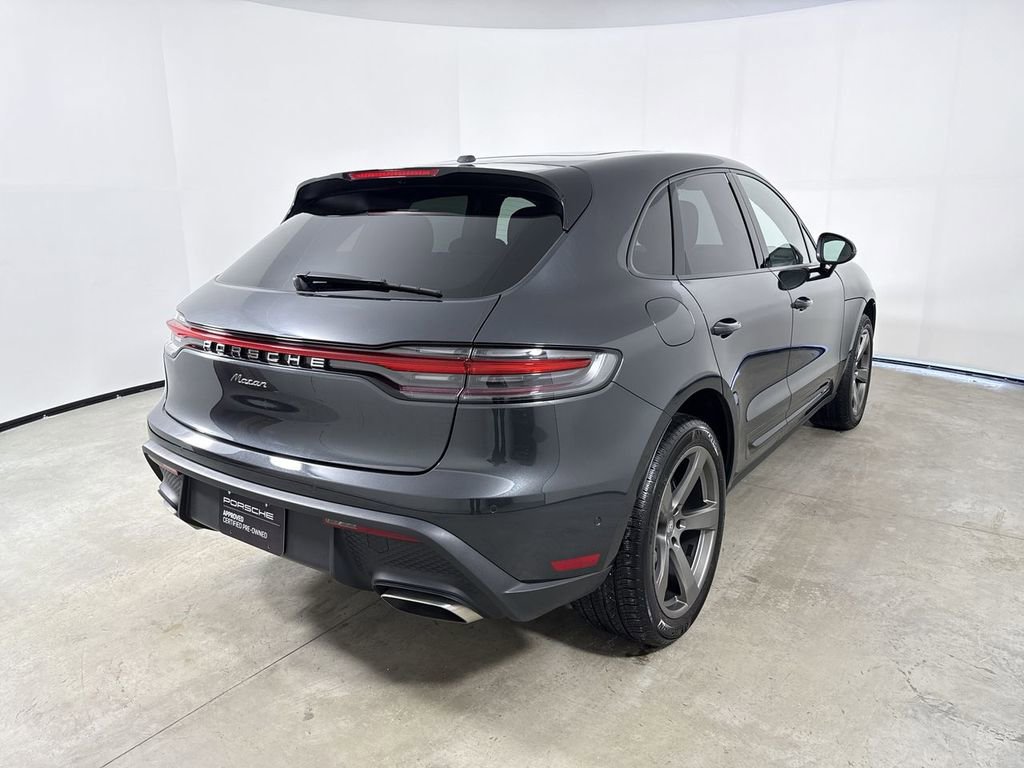 Certified 2025 Porsche Macan image 7