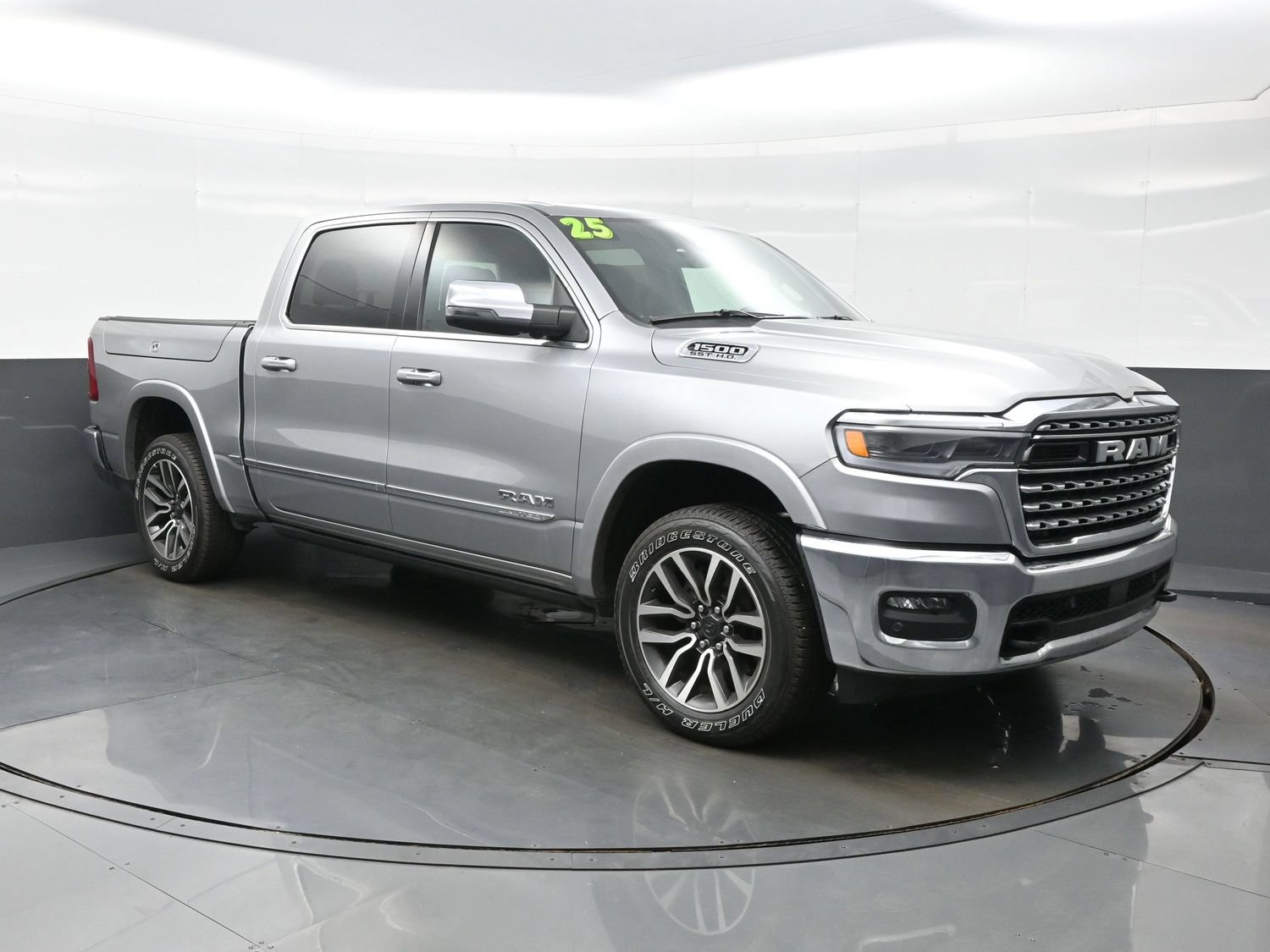 Used 2025 RAM 1500 Limited AWD/4WD image 11