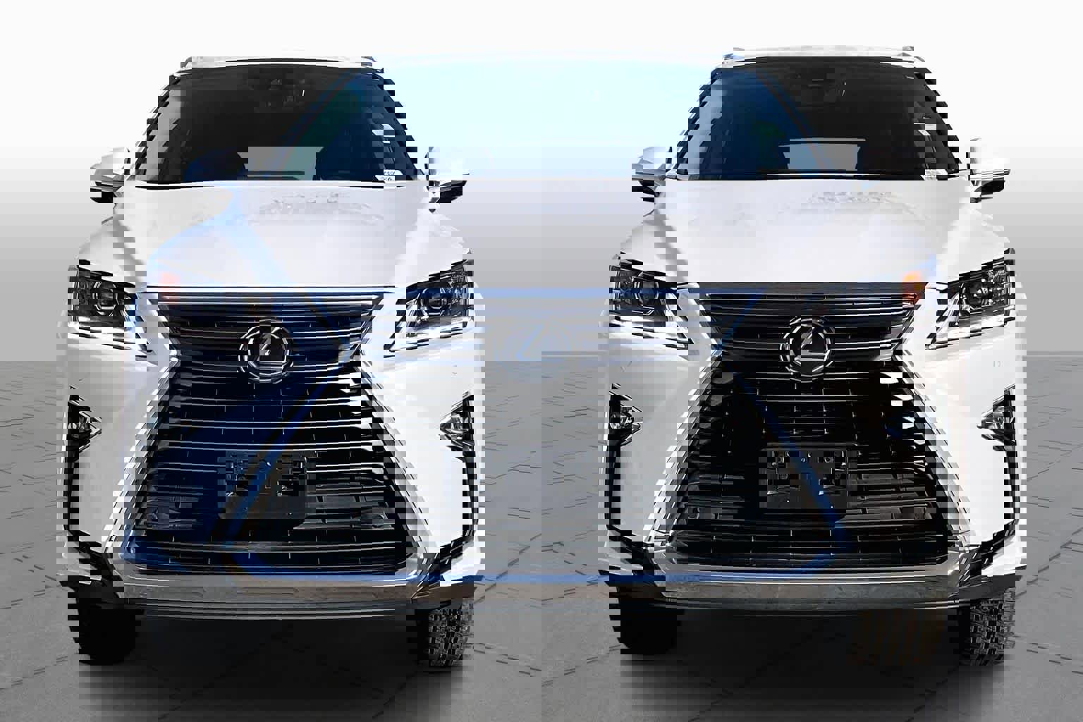 Used 2018 Lexus RX 350L image 3