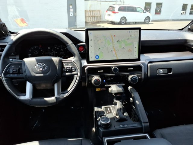 Used 2025 Toyota 4Runner TRD Off-Road Premium AWD/4WD image 6