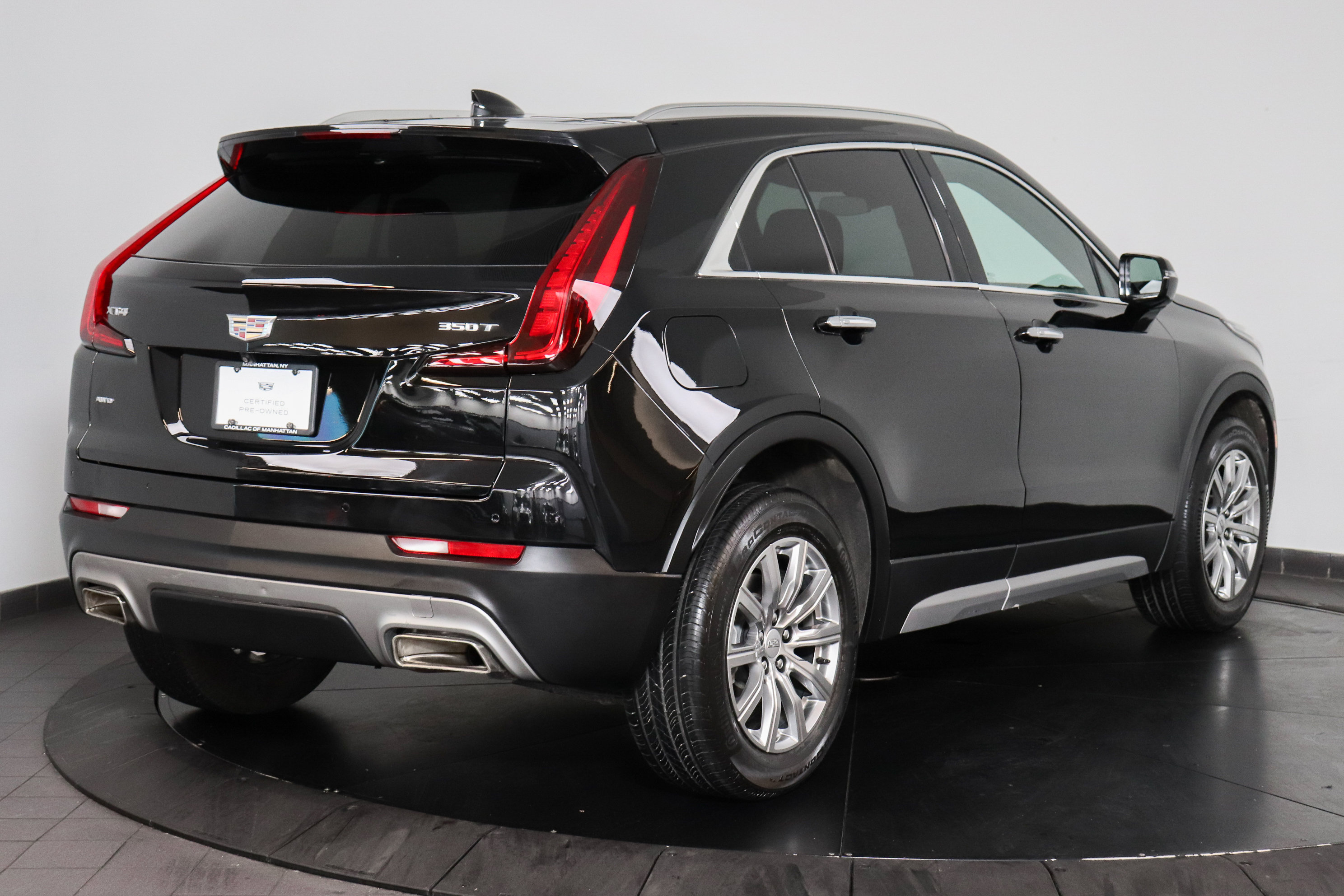 Used 2023 Cadillac XT4 Premium Luxury AWD/4WD image 6