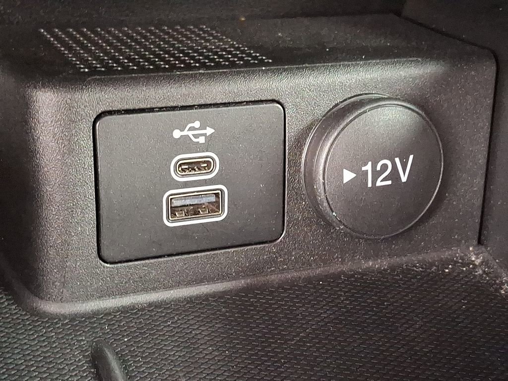 Used 2025 Ford Escape ST-Line image 24