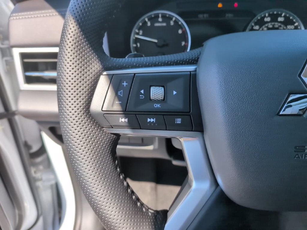 New 2026 Mitsubishi Outlander AWD image 18