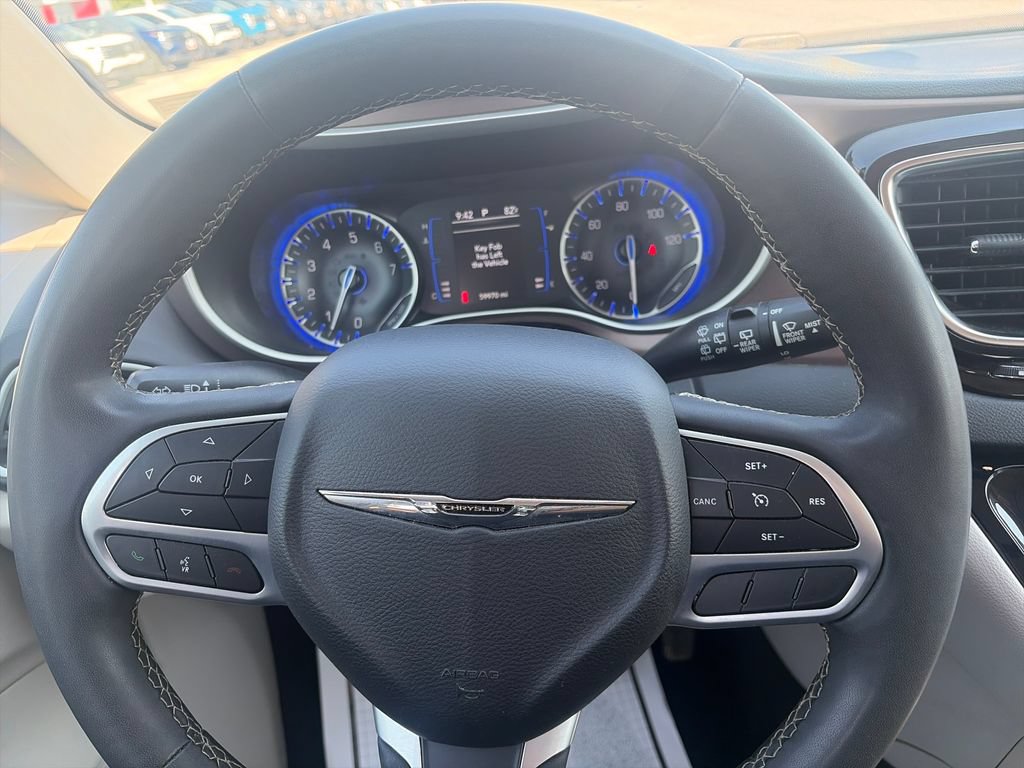 Used 2023 Chrysler Voyager LX FWD image 15