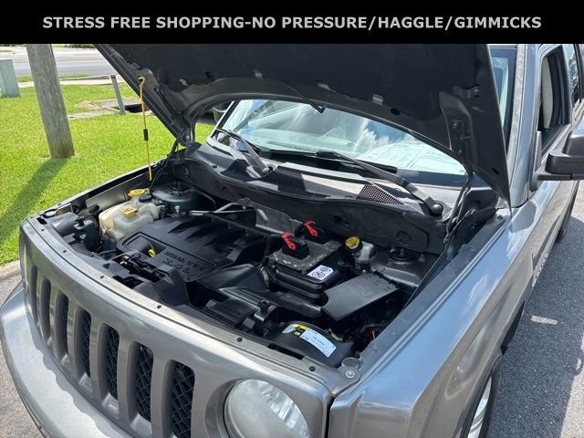 Used 2014 Jeep Patriot Latitude image 11