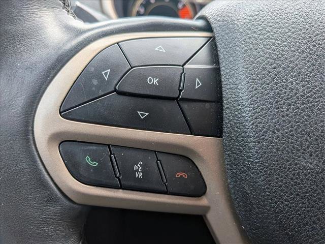 Used 2018 Jeep Cherokee Limited image 14