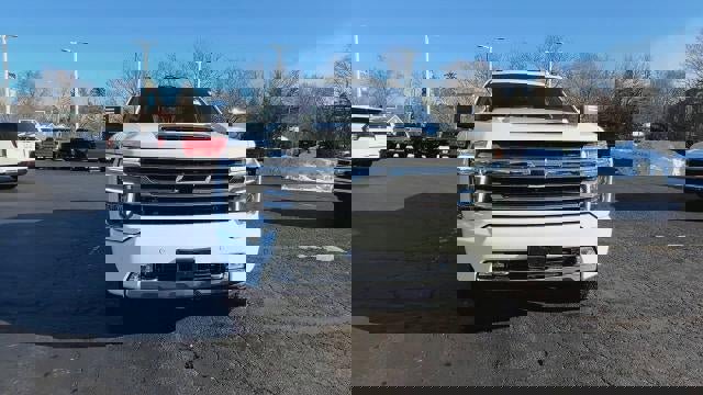 Used 2021 Chevrolet Silverado 2500 High Country w/ Z71 Off-Road Package image 3