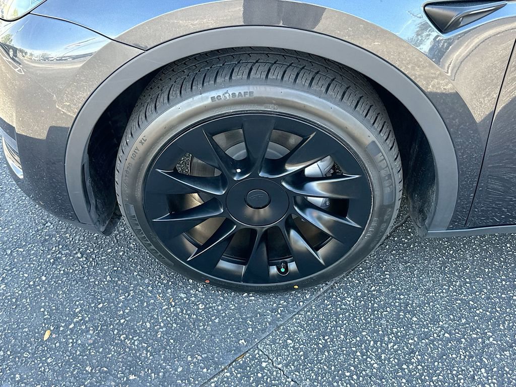 Used 2024 Tesla Model Y Long Range image 29