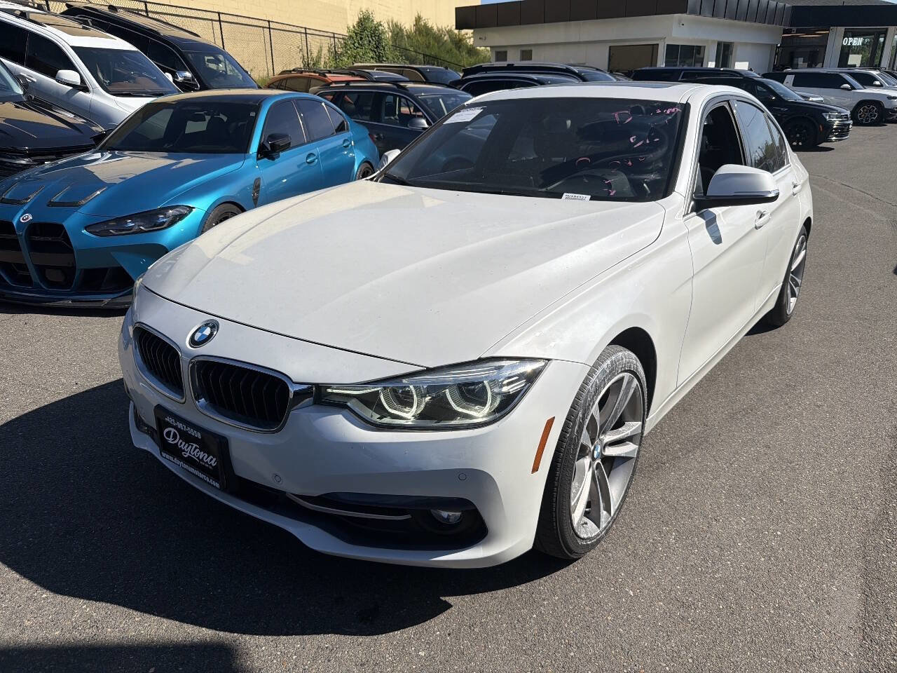 Used 2017 BMW 330i Sedan RWD image 1