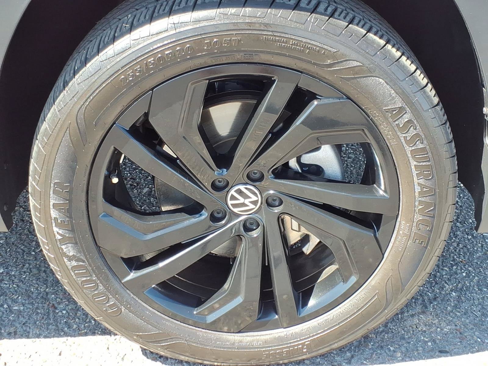 Certified 2022 Volkswagen Atlas SE w/ Panoramic Sunroof Package FWD image 9