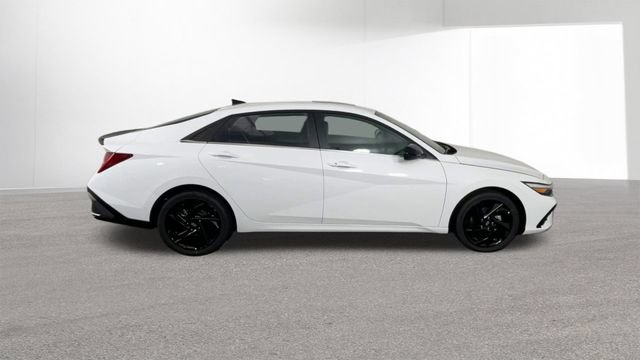 New 2026 Hyundai Elantra SEL Sport Premium FWD image 9