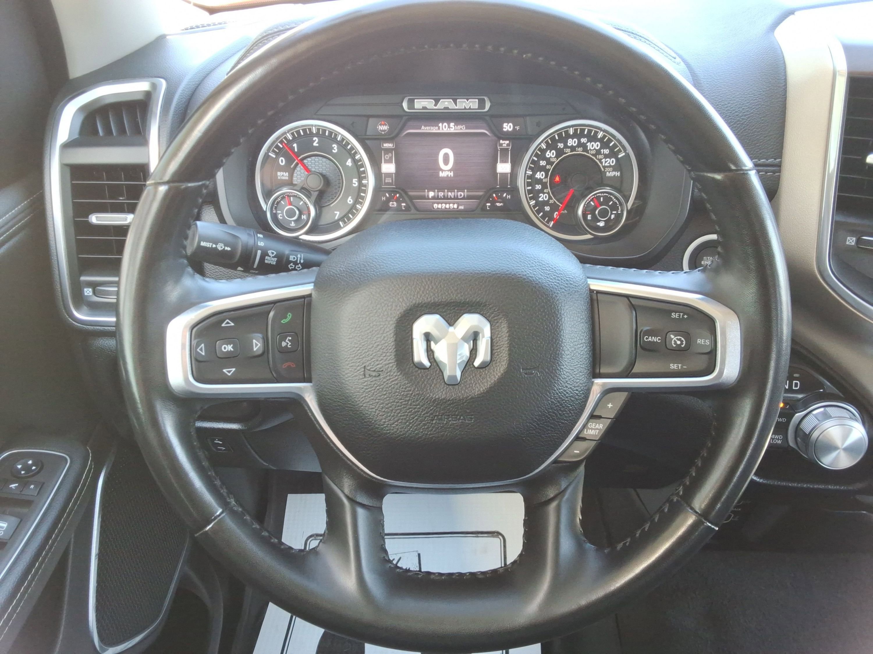 Used 2022 RAM 1500 Laramie AWD/4WD image 11
