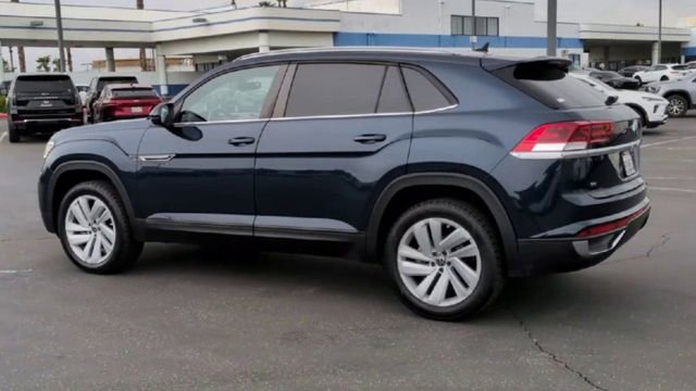 Used 2021 Volkswagen Atlas Cross Sport SE w/ Panoramic Sunroof Package FWD image 6