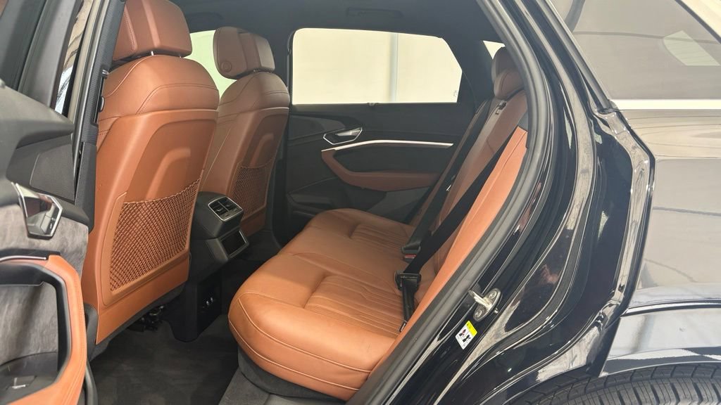 Used 2019 Audi e-tron Prestige AWD/4WD image 18