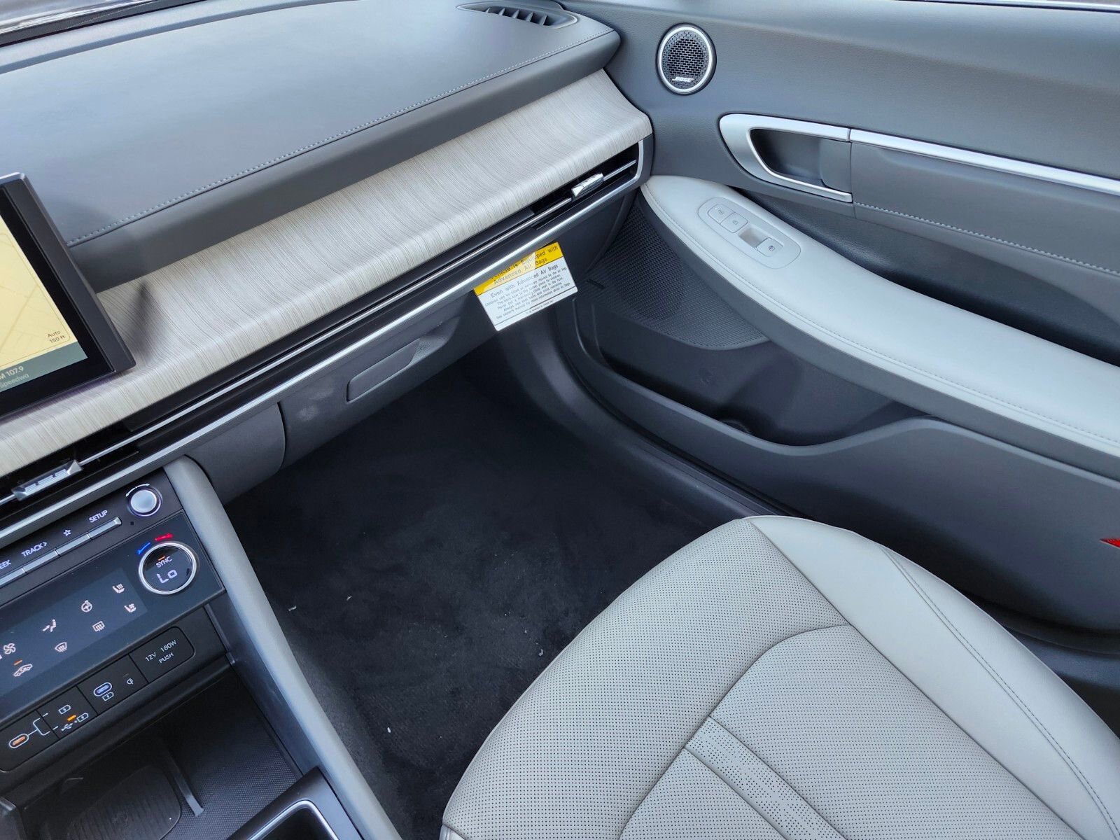 New 2026 Hyundai Sonata Limited FWD image 15