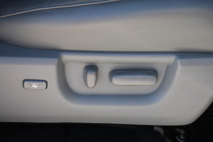Used 2020 Toyota Sequoia Platinum AWD/4WD image 26