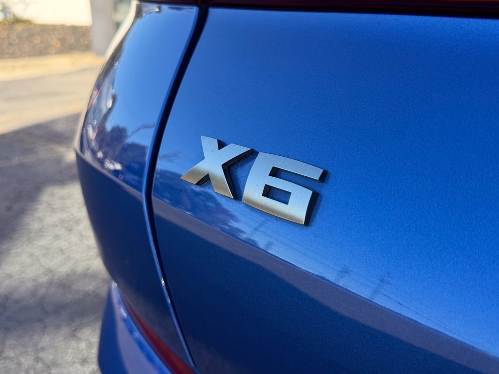 Used 2020 BMW X6 M50i w/ Premium Package AWD/4WD image 12