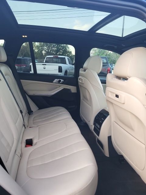 Used 2022 BMW X5 xDrive40i w/ M Sport Package image 17