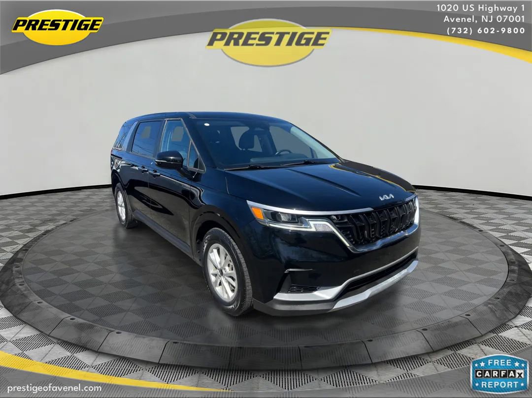 Used 2022 Kia Carnival LX FWD image 3