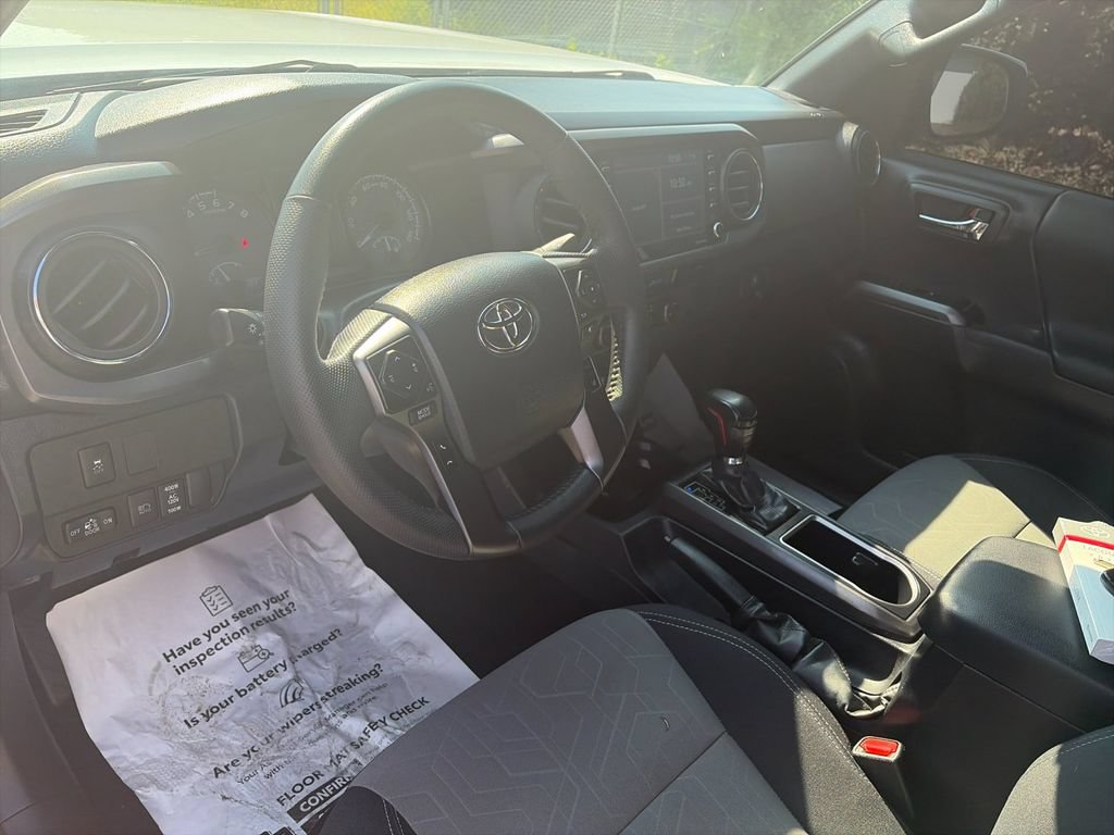Used 2023 Toyota Tacoma TRD Off-Road AWD/4WD image 11