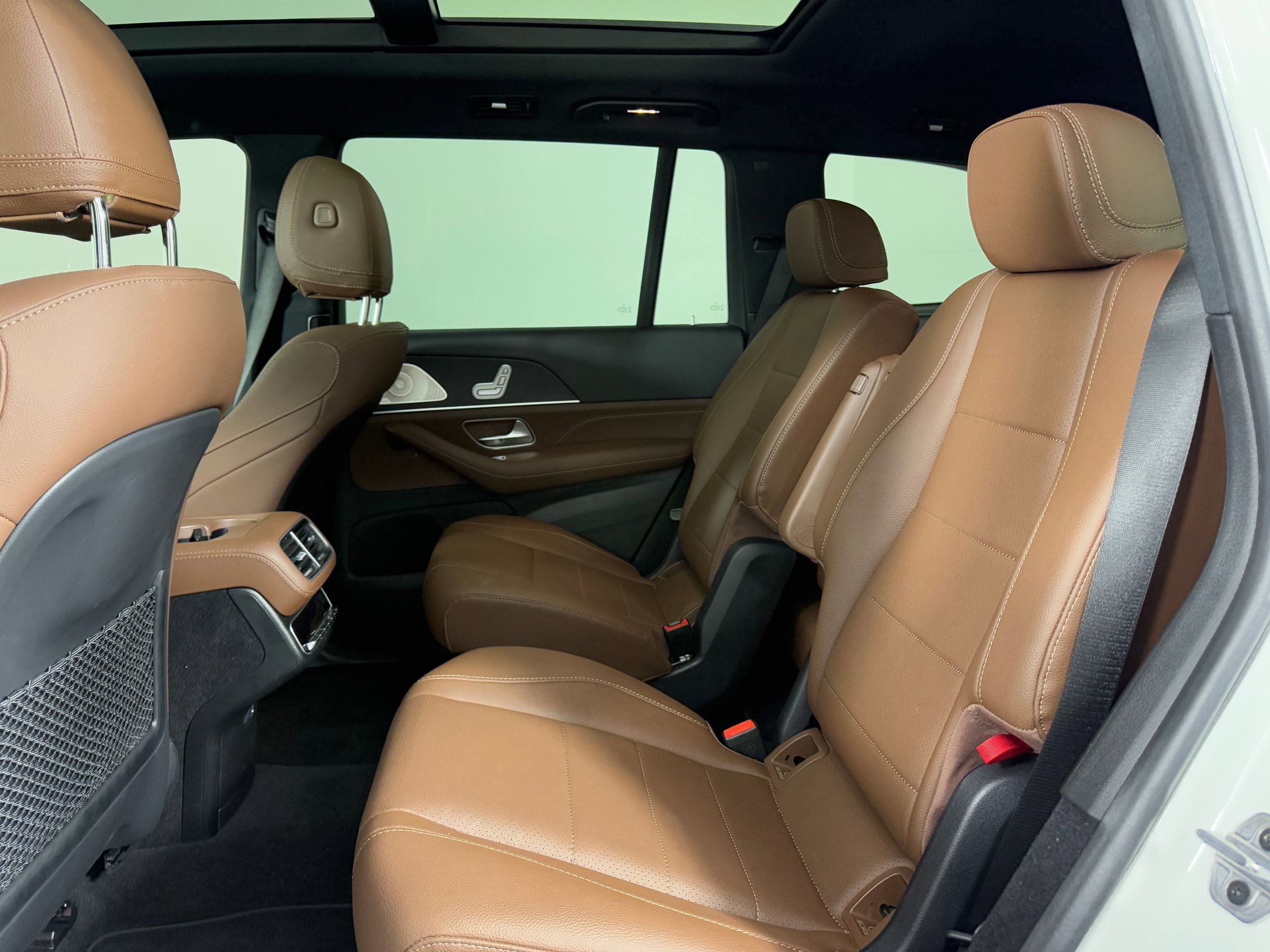 Used 2024 Mercedes-Benz GLS 450 4MATIC image 17