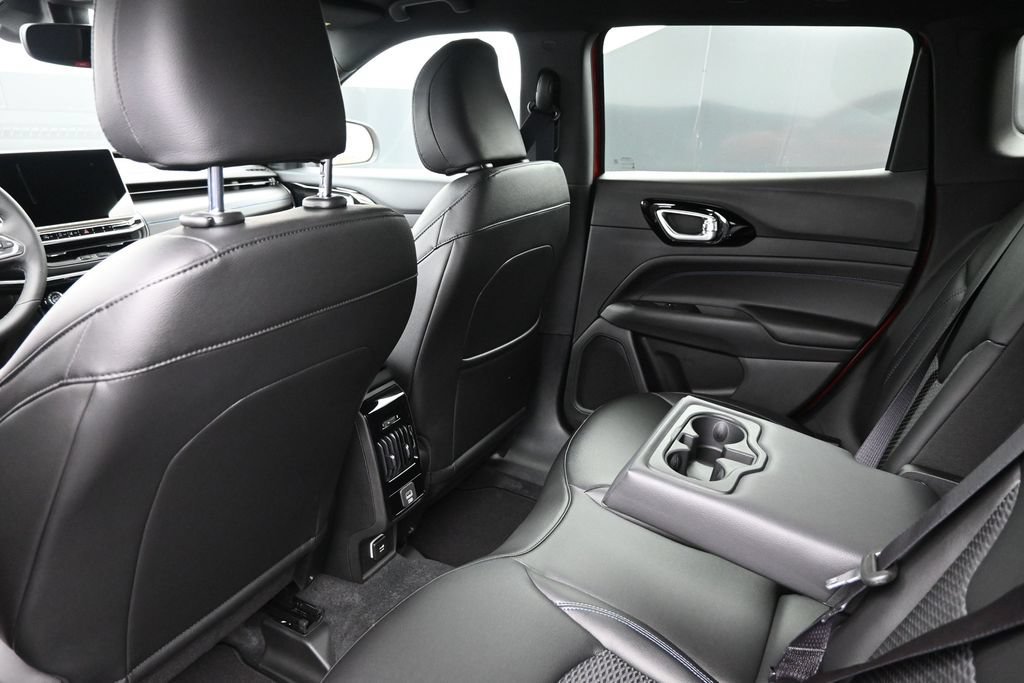 New 2026 Jeep Compass Latitude AWD/4WD image 20
